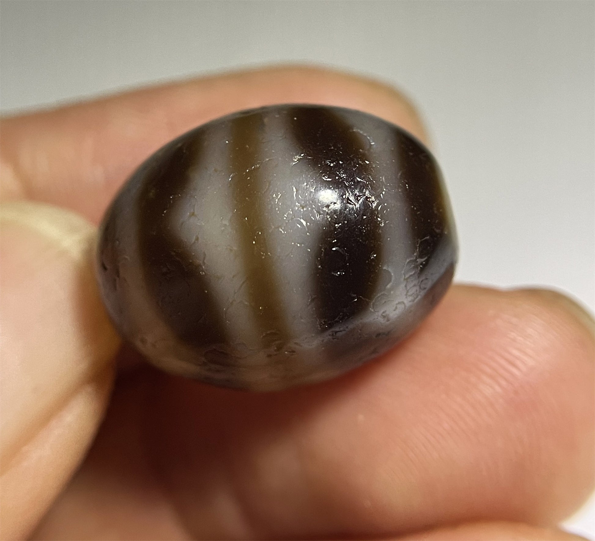 Genuine Tibet Old Ancient Water Wave Dzi Bead Amulet Himalaya Bracelet Pure Tiger Tooth Gzi Old Antique Real Agate ZigZag Talisman