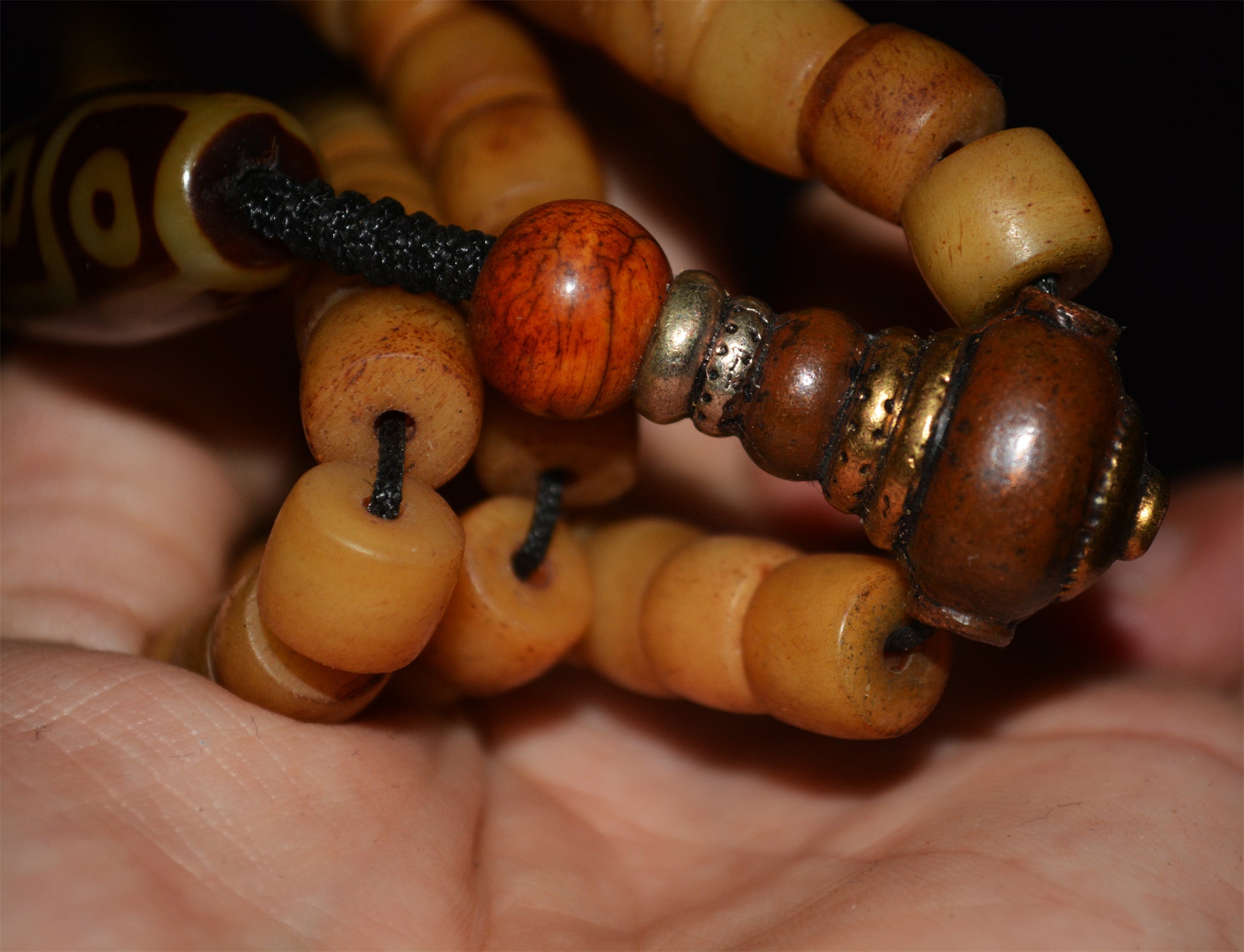 Genuine Tibetan Old Antique Yak Bone Mala Prayer Beads Bracelet Amulet 108 Himalaya Rosary Nine Eyes Dzi