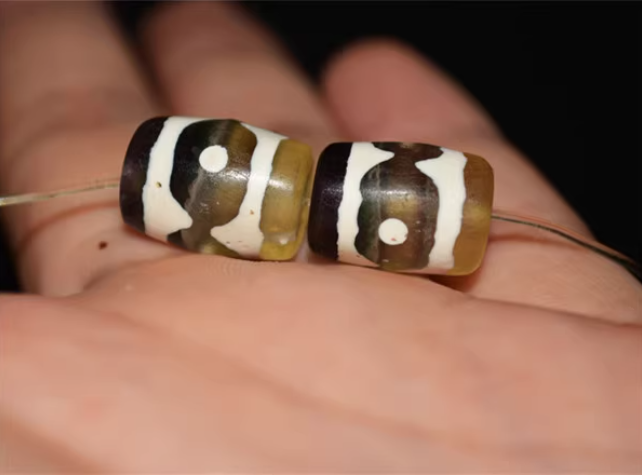 Himalayan Ancient Real Three Eyes Dzi Bead Amulet Tibetan 3 Eyed Pure Gzi Genuine Old Antique Agate Talisman Bracelet
