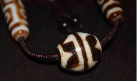 Himalayan Old Ancient Nine Eyes Dzi Bead Amulet Pendant Tibet Agate Real Pure Tiger Tooth Water Wave Gzi Antique Talisman