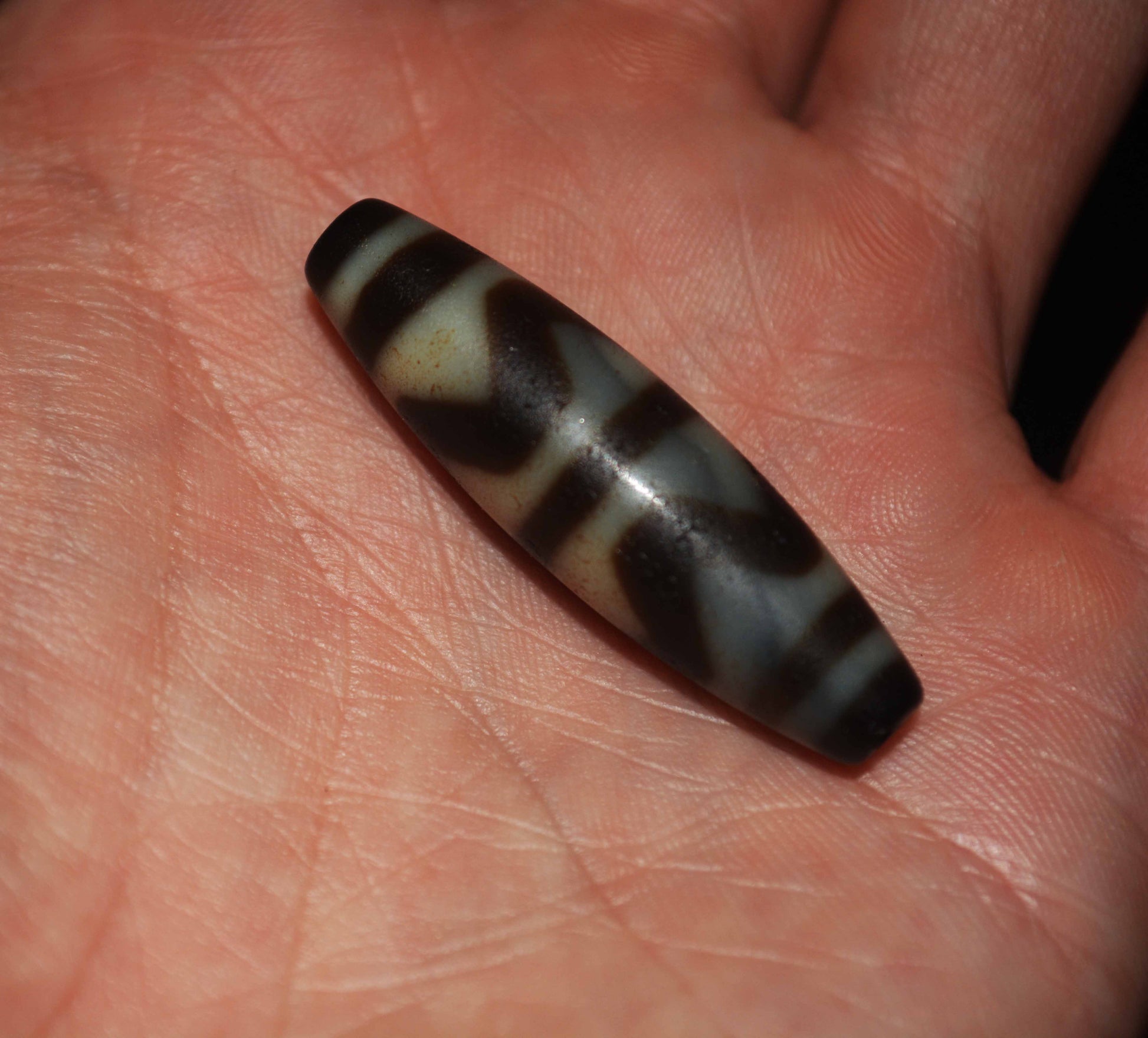 Real Ancient Tibetan Tiger Tooth Dzi Bead Amulet Himalaya Water Wave Pure Gzi Pendant Genuine Old Antique Agate ZigZag Talisman Bracelet