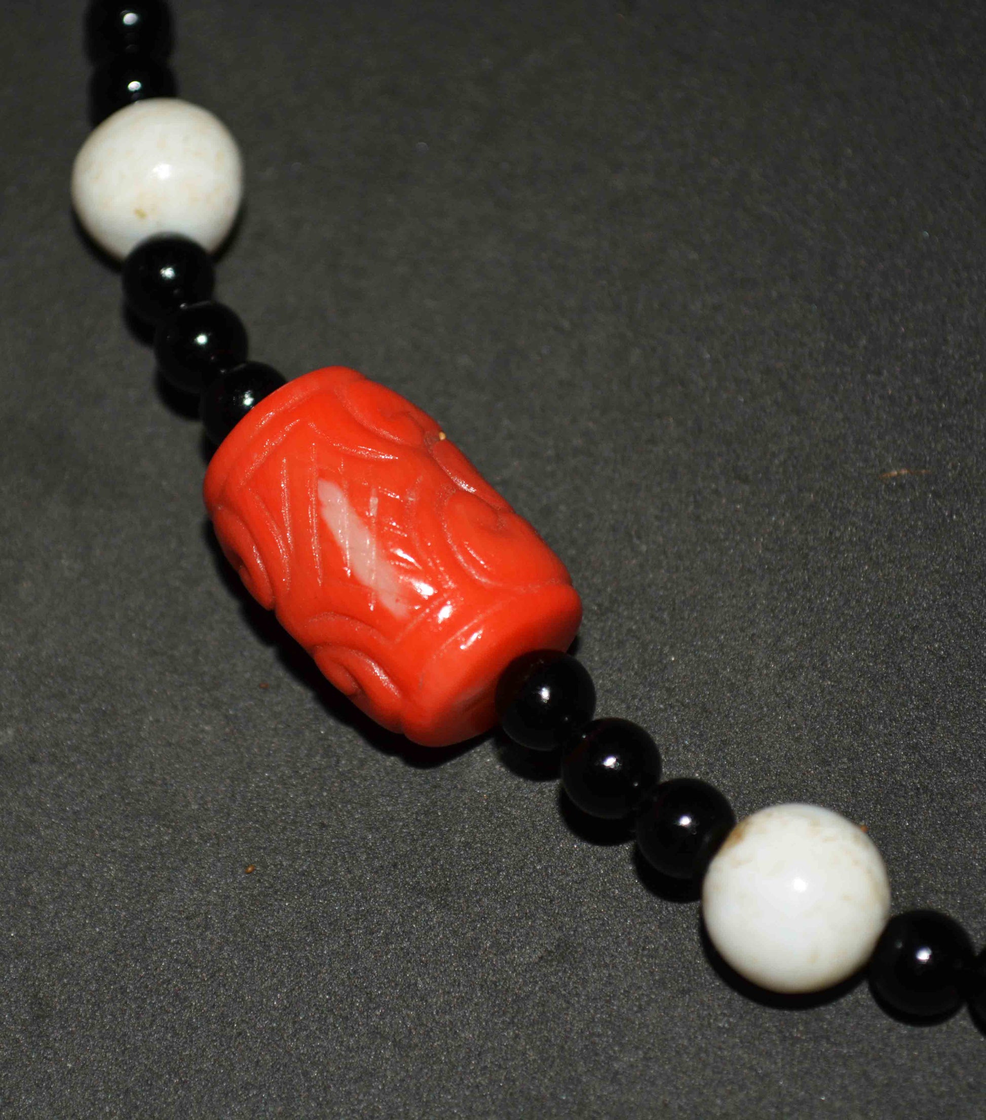 Real Ancient Tibetan Tiger Tooth Dzi Bead Amulet Necklace Red Coral Water Wave Himalaya Genuine Zigzag Gzi Pendant
