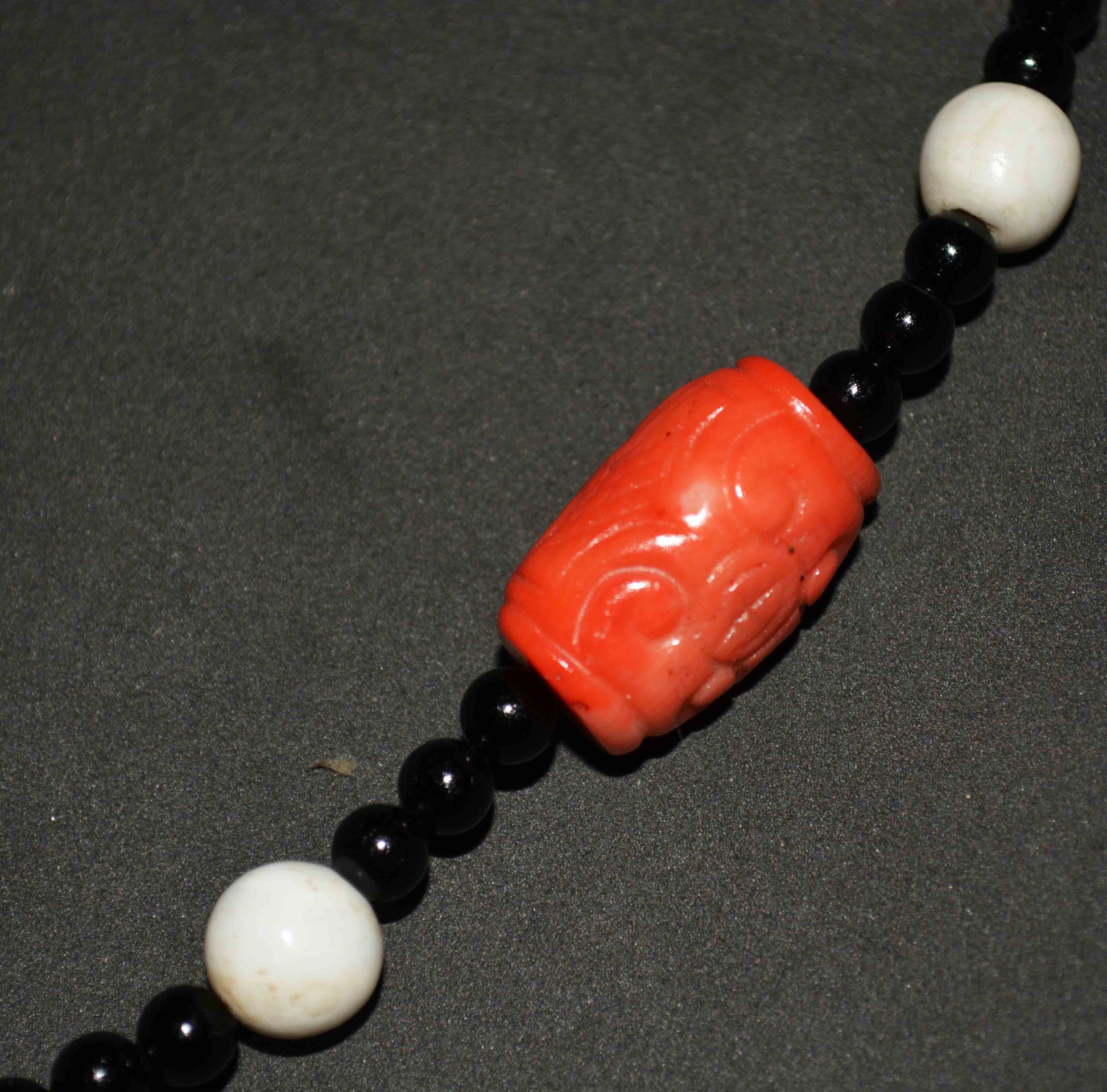 Real Ancient Tibetan Tiger Tooth Dzi Bead Amulet Necklace Red Coral Water Wave Himalaya Genuine Zigzag Gzi Pendant