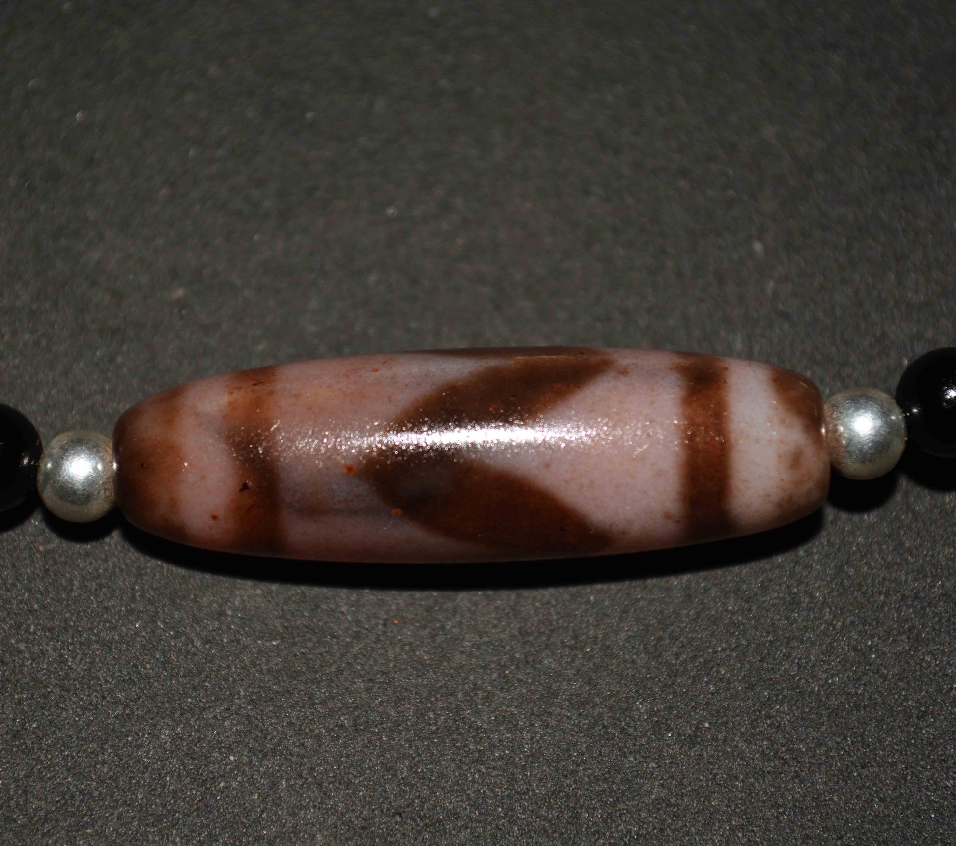 Real Ancient Tibetan Tiger Tooth Dzi Bead Amulet Necklace Red Coral Water Wave Himalaya Genuine Zigzag Gzi Pendant