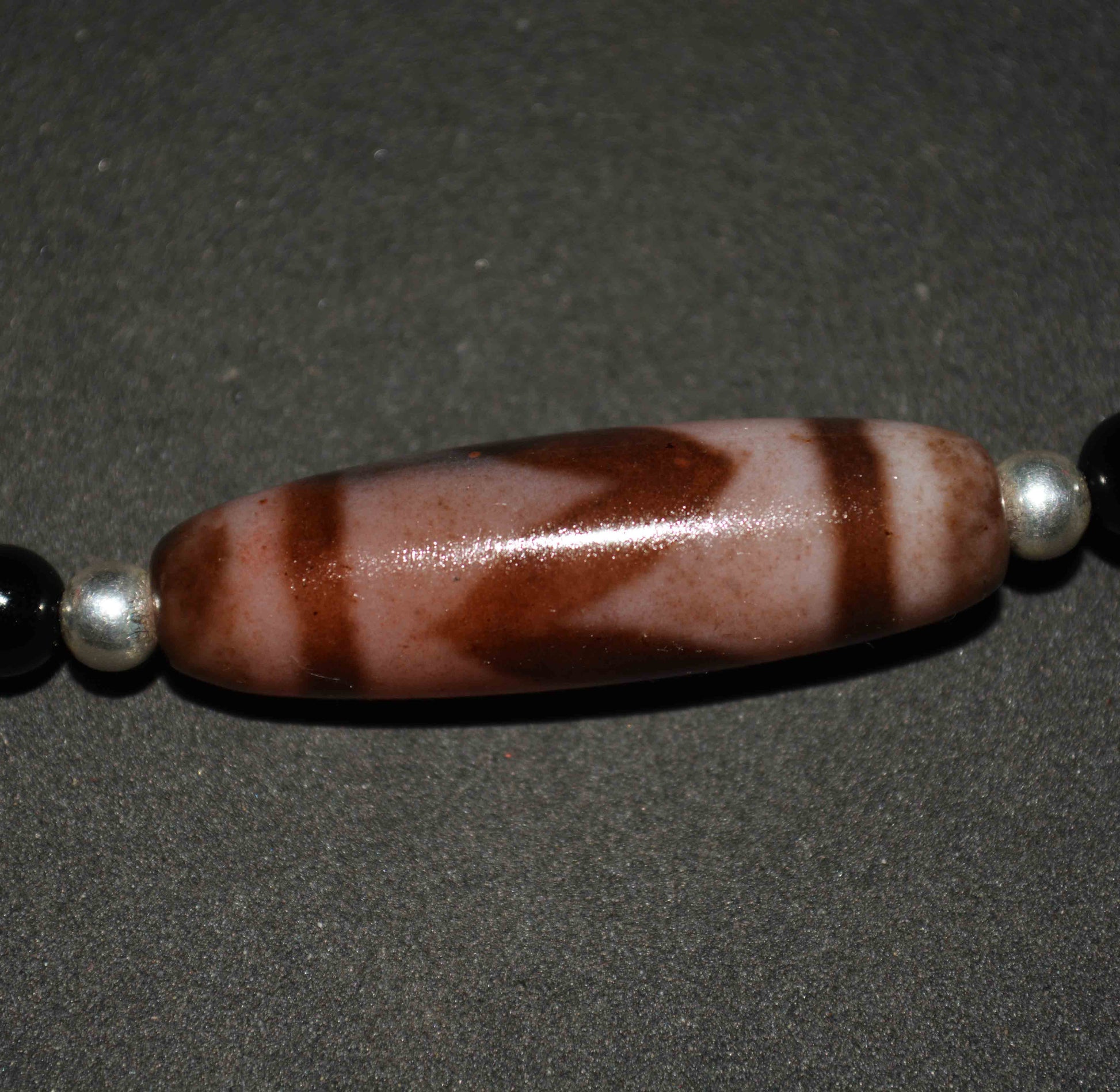 Real Ancient Tibetan Tiger Tooth Dzi Bead Amulet Necklace Red Coral Water Wave Himalaya Genuine Zigzag Gzi Pendant