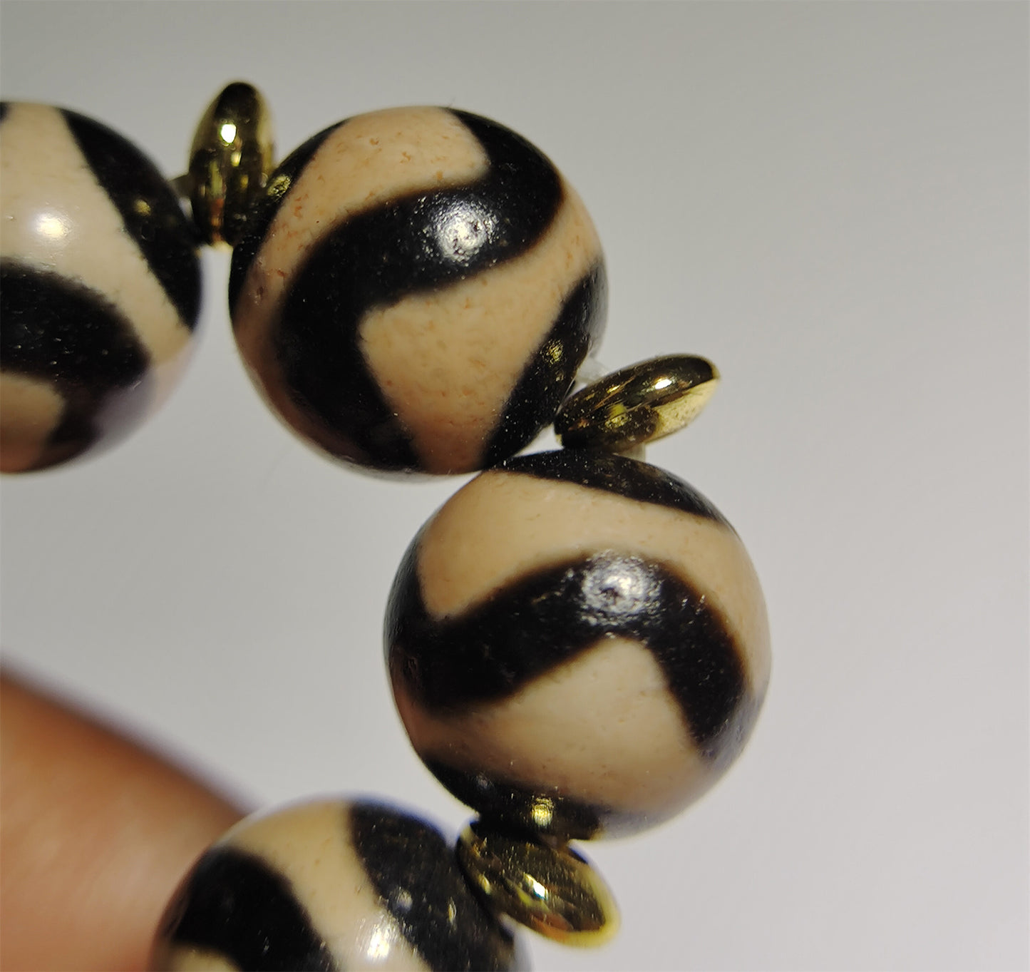 Real Ancient Tibetan Tiger Tooth Dzi Bead Bracelet Amulet Mala Agate Water Wave Himalayan Genuine Zigzag Gzi Pendant Talisman