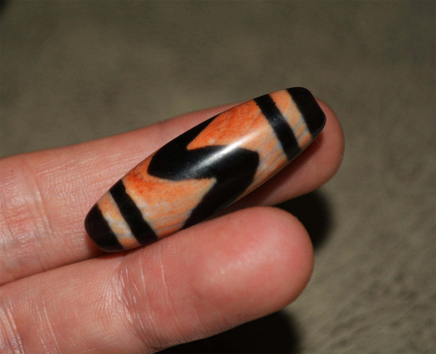 Real Ancient Tibetan Water Wave Dzi Bead Amulet Cinnabar Bloodspots Himalaya Pure Tiger Tooth Gzi Pendant Genuine Old Antique Agate ZigZag Talisman Bracelet