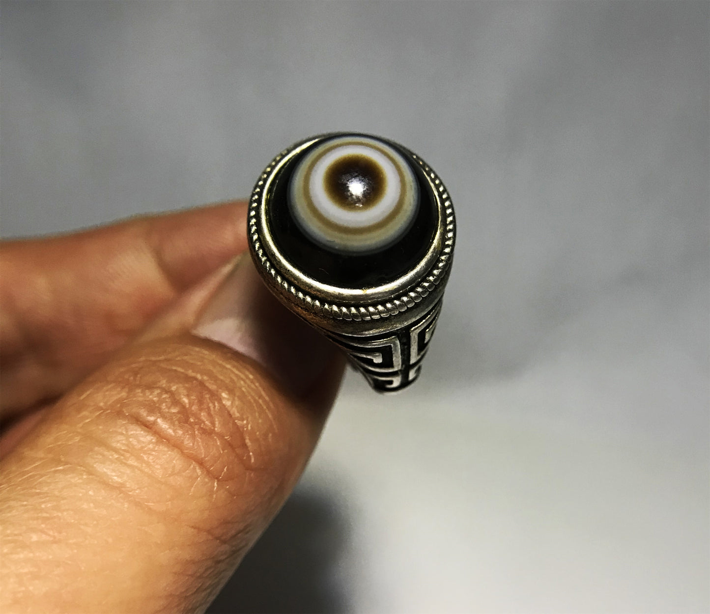 Real Antique One Eye Lukmik Eye Dzi Bead Ring Tibetan Old Medicine Agate Amulet Himalaya Genuine Banded Natural Luk Mik Gzi Prayer Talisman