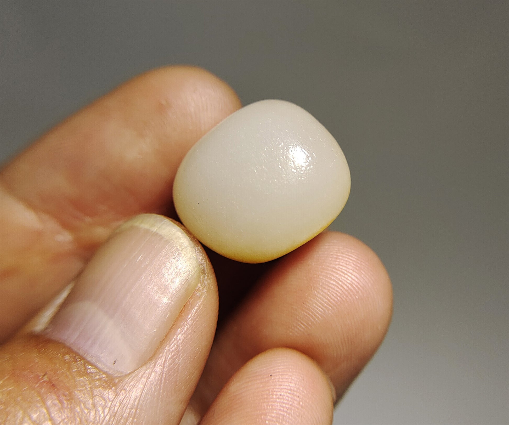 Real Chinese Nephrite Hetian Jade Old Antique Hotan Nephrite Bracelet River Pebble Mutton Fat pendant