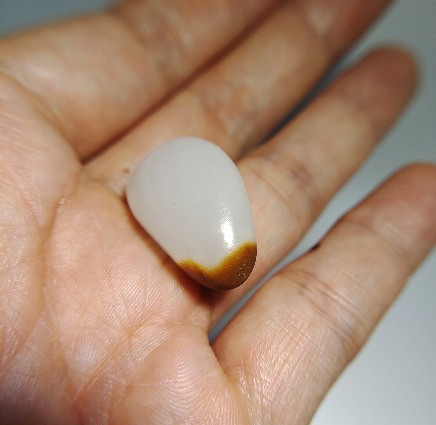 Real Chinese Old Antique White Hetian Jade Pendant Hotan Nephrite River Pebble Mutton Fat Bead Authentic natural