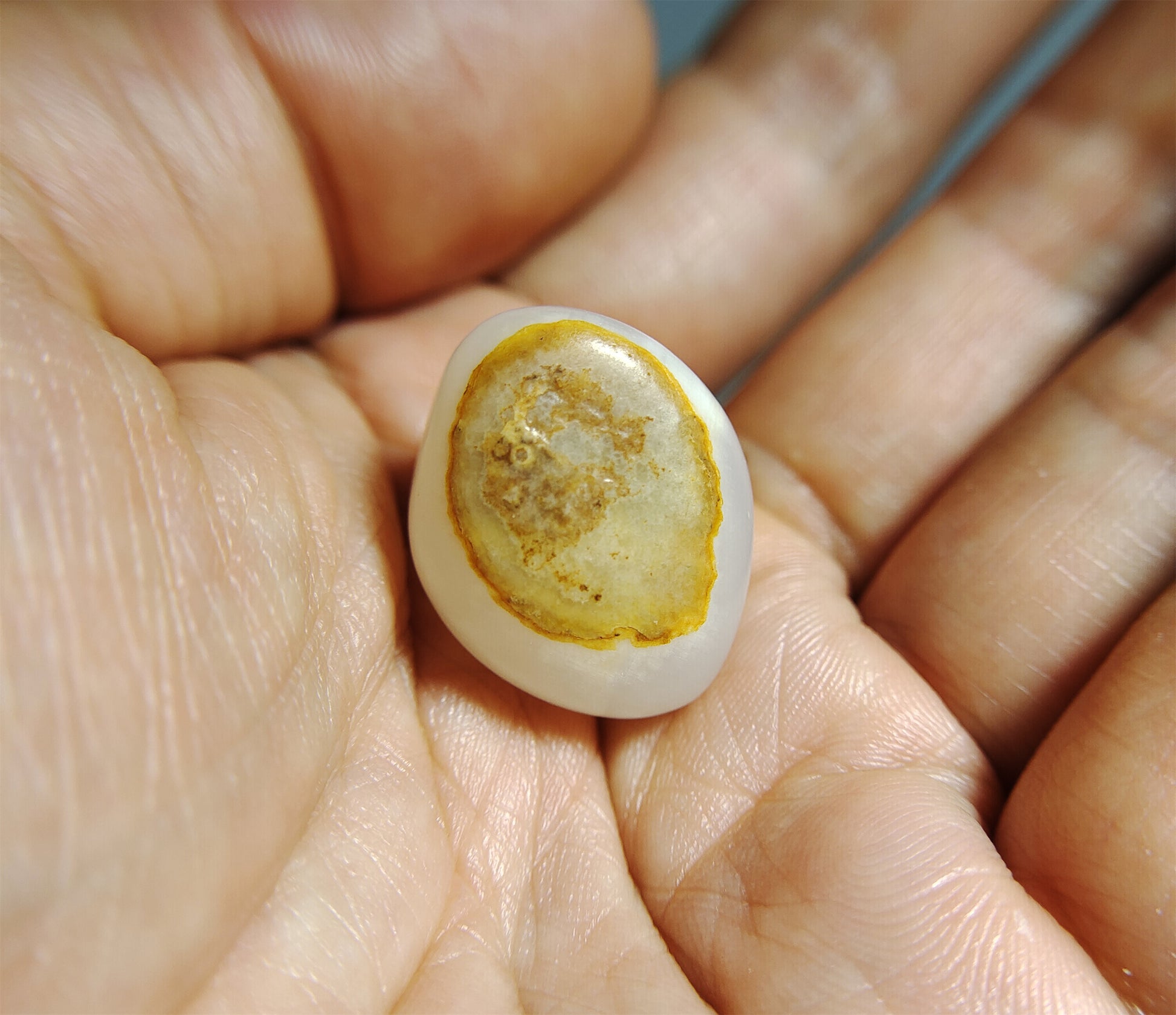 Real Chinese Old Antique White Hetian Jade Pendant Nephrite Hotan Beads Genuine River Pebble Mutton Fat  Authentic natural