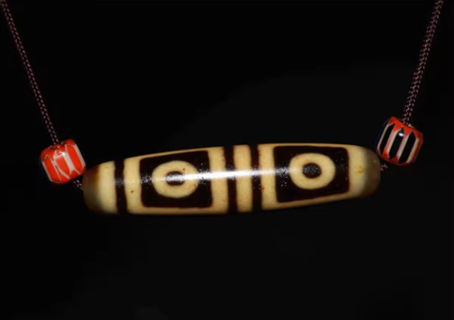 Real Himalayan Ancient Four Eyes Dzi Bead Pendant Amulet Tibetan Pure 4 Eyed Gzi Genuine Old Antique Agate Talisman