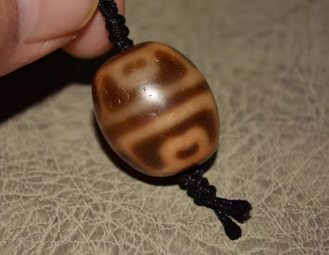 Real Himalayan Ancient Lotus Dzi Bead Amulet Bracelet Tibet Pure Six Eyes Gzi Pendant Genuine Antique Agate Talisman