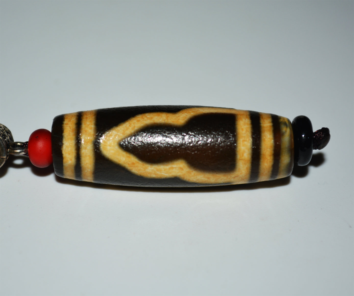 Real Tibetan Ancient One Eyed Mountain Dzi Bead Amulet Himalaya Pure 1 Eye Gzi Pendant Genuine Old Antique Agate Talisman Bracelet