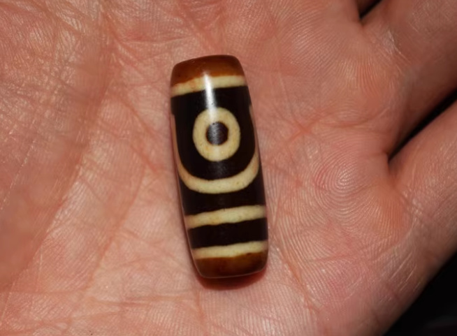 Real Tibetan Ancient Pure Two Eyes Dzi Bead Amulet Pendant Himalayan Old Antique Genuine Agate 2 Eyed Gzi Talisman Bracelet
