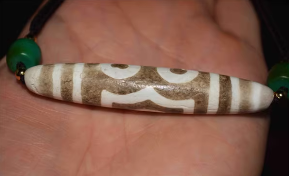 Real Tibetan Ancient Three Eyes Dzi Bead Amulet Pendant Himalayan Agate 3 Eyed Pure Gzi Old Antique Talisman Genuine