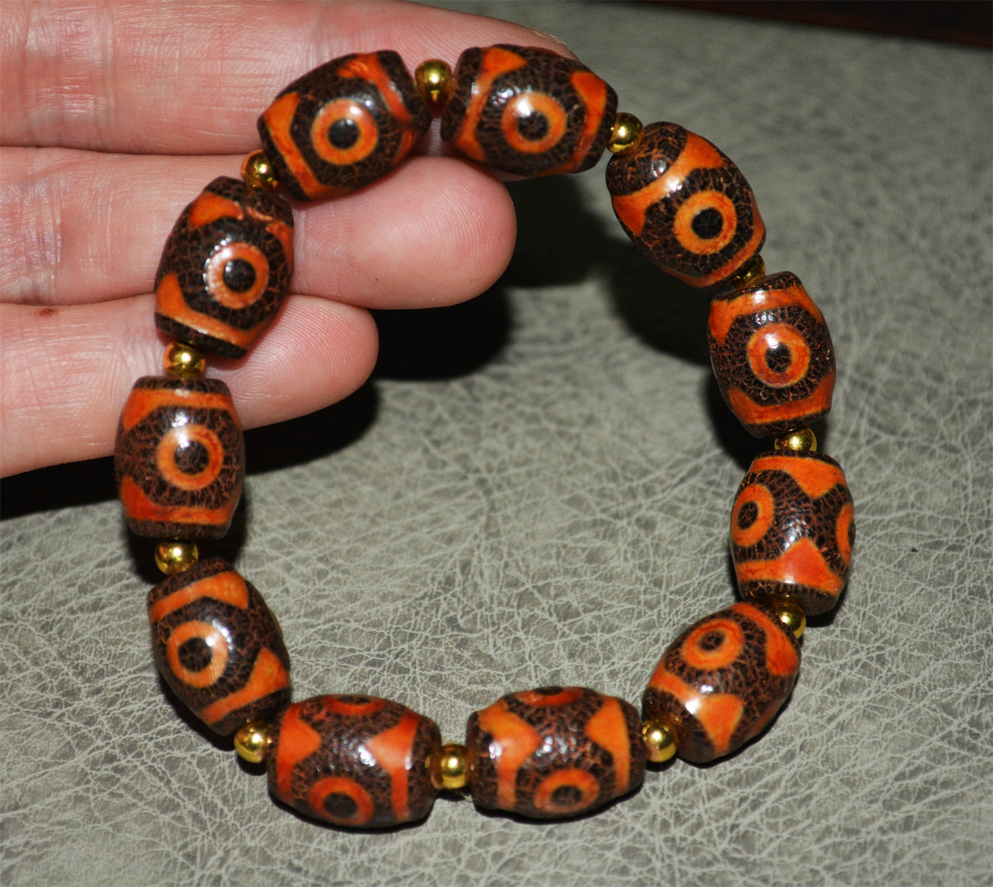 Real Tibetan Ancient Three Eyes Dzi Bead Bracelet Amulet Himalaya Old Antique Real Agate Nepal 3 Eyed Pure Gzi Talisman Mala Prayer Beads