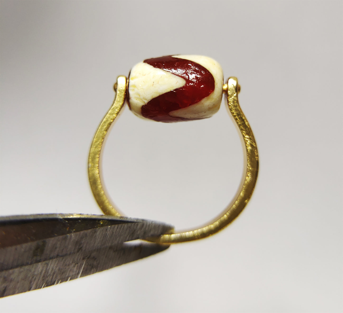 Real Tibetan Ancient Tiger Tooth Dzi Bead Ring Amulet Himalaya Water Wave Pure Zigzag Gzi Genuine Old Antique Agate Talisman