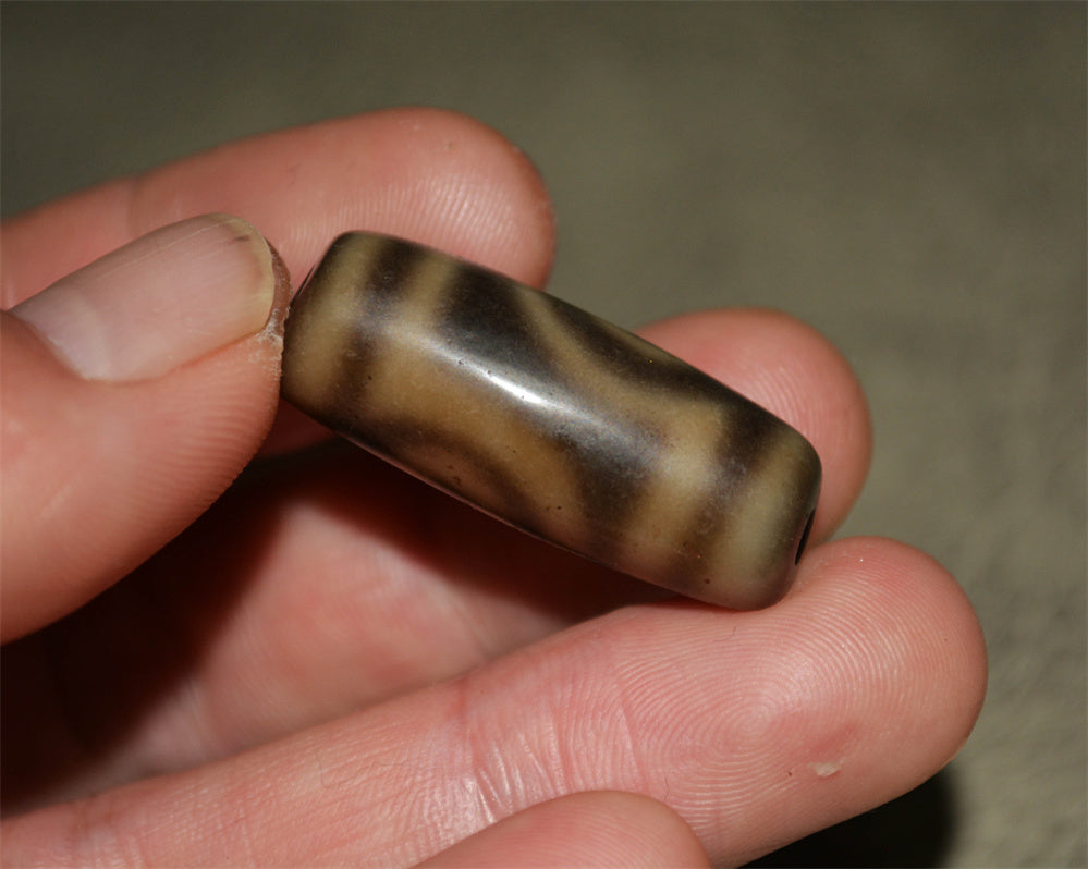 Real Tibetan Ancient Two Eyed Dzi Bead Amulet Pendant Genuine Old Antique Himalaya Agate Nepal 2 Eyes Pure Gzi Talisman Bracelet