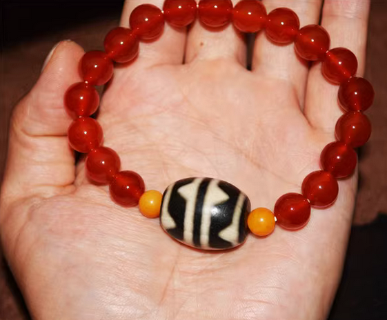 Real Tibetan Ancient Water Wave Dzi Bead Amulet Himalayan Bracelet Pure Tiger Tooth Gzi Old Antique Agate ZigZag Talisman