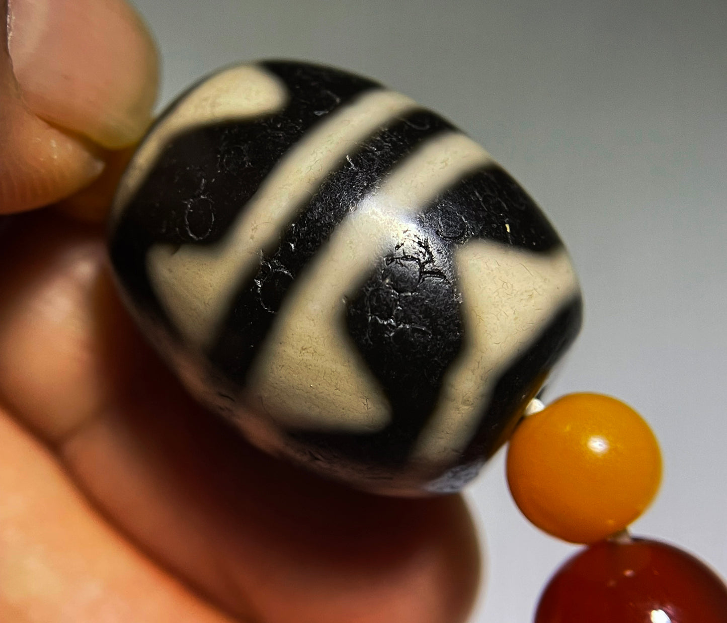 Real Tibetan Ancient Water Wave Dzi Bead Amulet Himalayan Bracelet Pure Tiger Tooth Gzi Old Antique Agate ZigZag Talisman