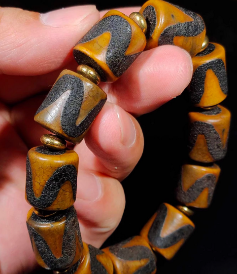 Real Tibetan Ancient Water Wave Dzi Bead Bracelet Amulet Himalayan Mala Pure Tiger Tooth Gzi Old Antique Agate ZigZag Talisman