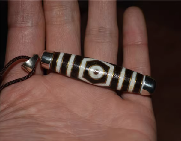 Real Tibetan Old Ancient Three Eyes Dzi Bead Pendant Amulet Himalaya Gold Antique Genuine Agate 3 Eyed Pure Gzi Talisman