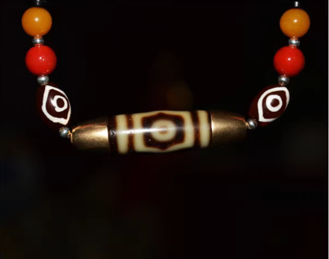 Real Tibetan Old Ancient Three Eyes Dzi Bead Pendant Amulet Himalayan Gold Antique Genuine Agate 3 Eyed Pure Authentic Gzi Talisman
