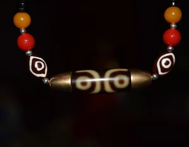 Real Tibetan Old Ancient Three Eyes Dzi Bead Pendant Amulet Himalayan Gold Antique Genuine Agate 3 Eyed Pure Authentic Gzi Talisman