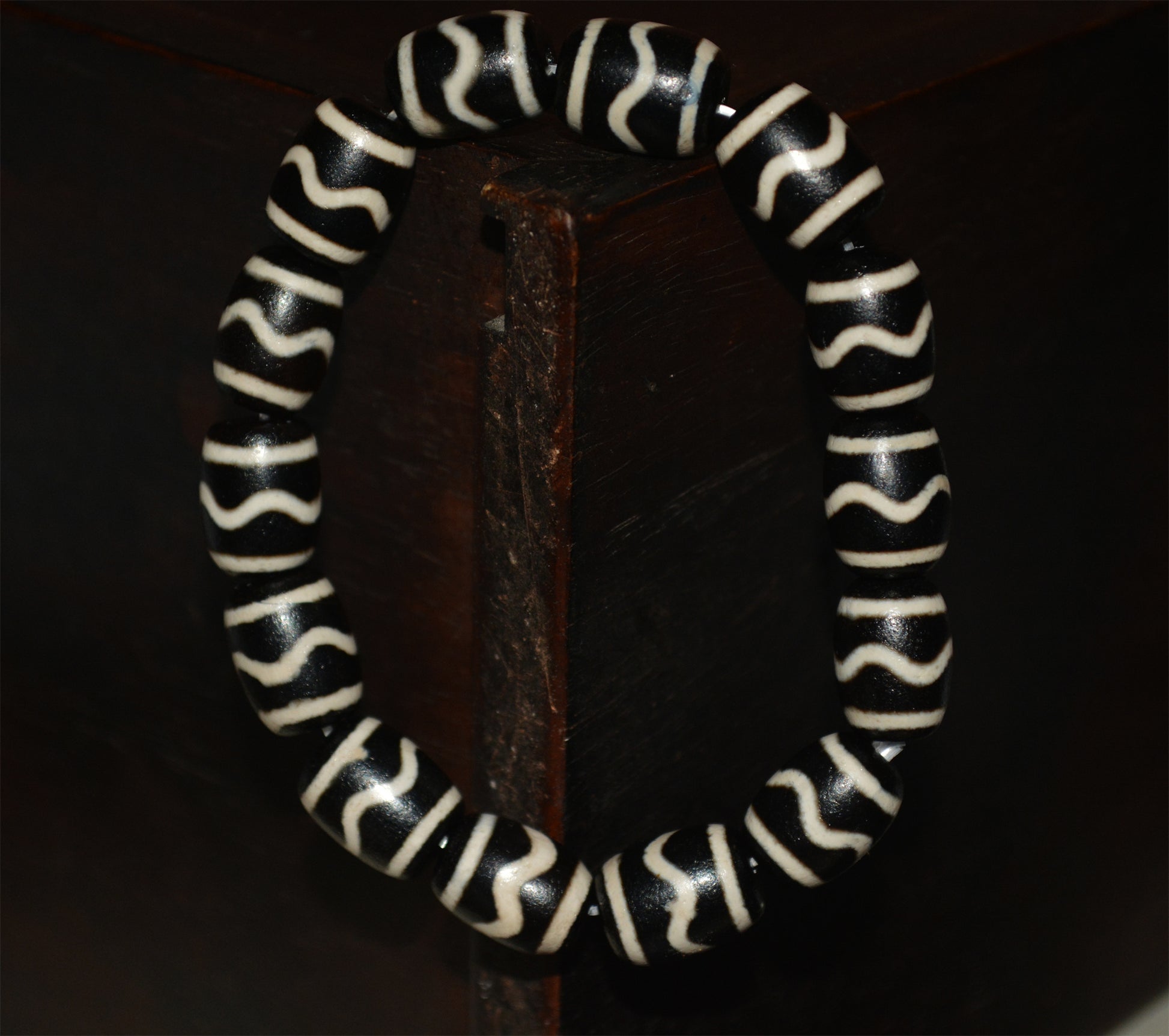 Real Tibetan Old Ancient Tiger Tooth Dzi Bead Bracelet Mala Amulet Water Wave Himalayas Pure Zigzag Gzi Talisman