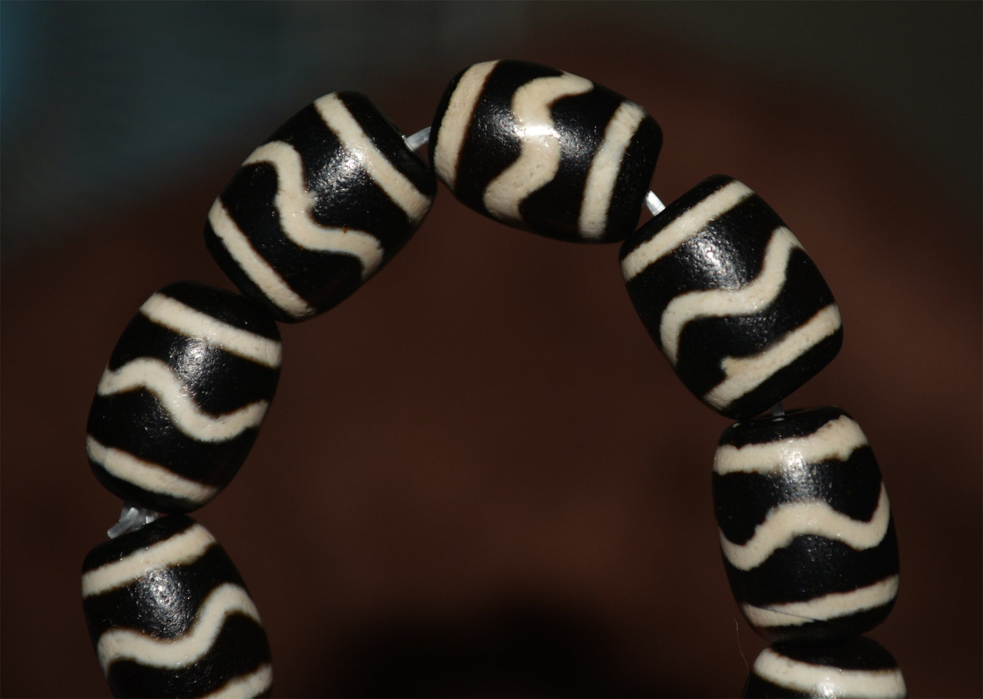 Real Tibetan Old Ancient Tiger Tooth Dzi Bead Bracelet Mala Amulet Water Wave Himalayas Pure Zigzag Gzi Talisman