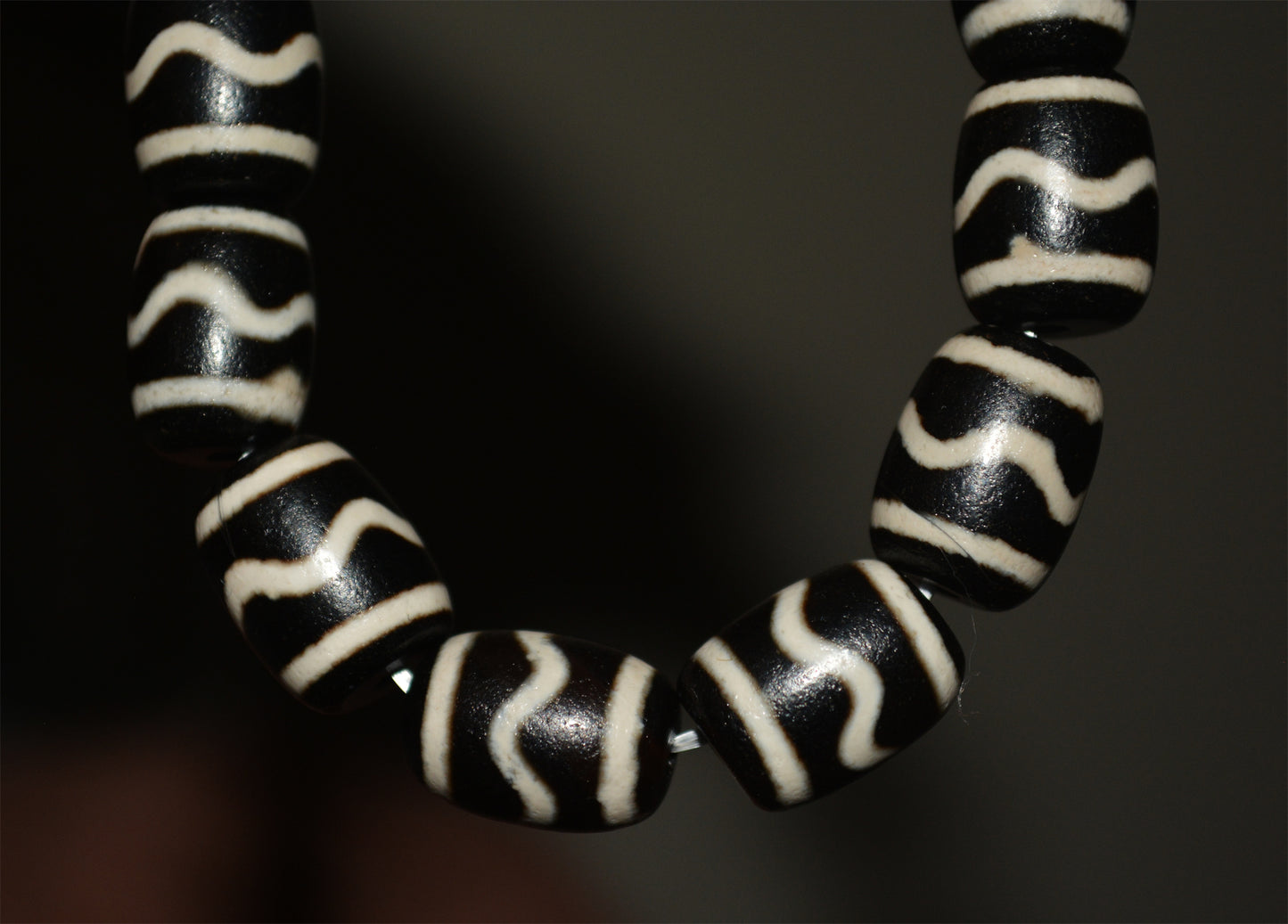 Real Tibetan Old Ancient Tiger Tooth Dzi Bead Bracelet Mala Amulet Water Wave Himalayas Pure Zigzag Gzi Talisman