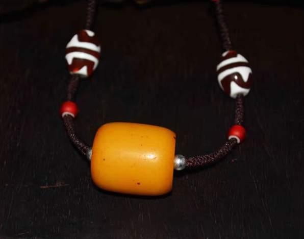 Real Tibetan Old Antique Baltic Egg Yolk Amber Necklace Pendant Amulet Zigzag Tiger Tooth Dzi Bead