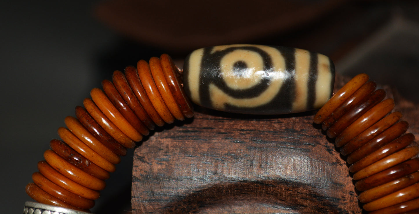 Real Tibetan Old Antique Kapala Bone Mala Prayer Beads Bracelet Rosary Himalayas Three Two Eyes Dzi Buddhism Worry Amulet