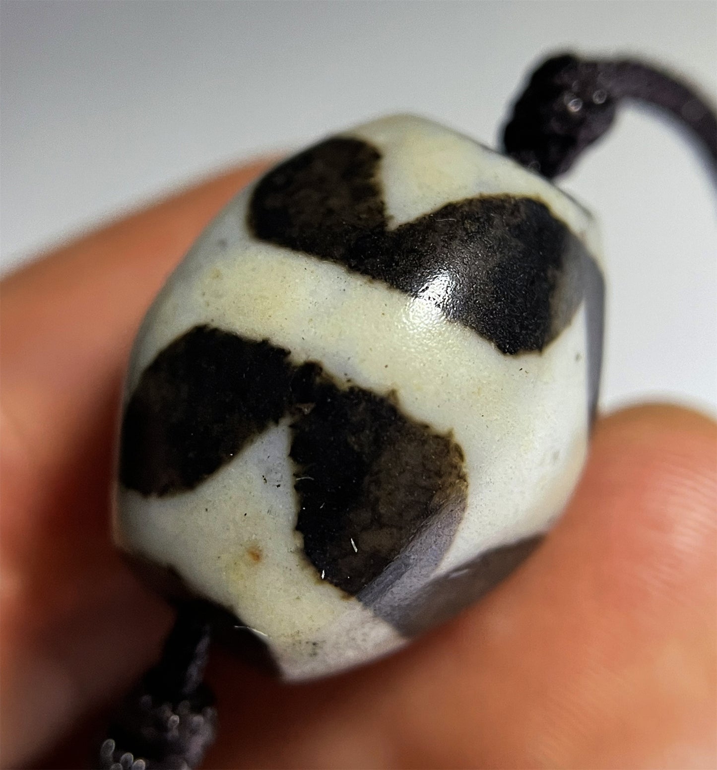 Real Tibetan Tiger Tooth Dzi Bead Amulet Himalayan Old Ancient Pendant Agate Pure Water Wave Zigzag Gzi Antique Talisman Bracelet