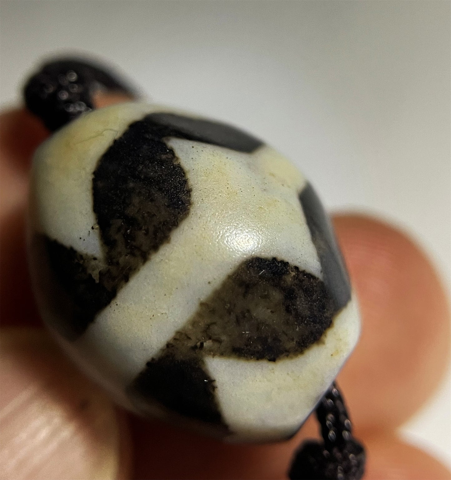 Real Tibetan Tiger Tooth Dzi Bead Amulet Himalayan Old Ancient Pendant Agate Pure Water Wave Zigzag Gzi Antique Talisman Bracelet