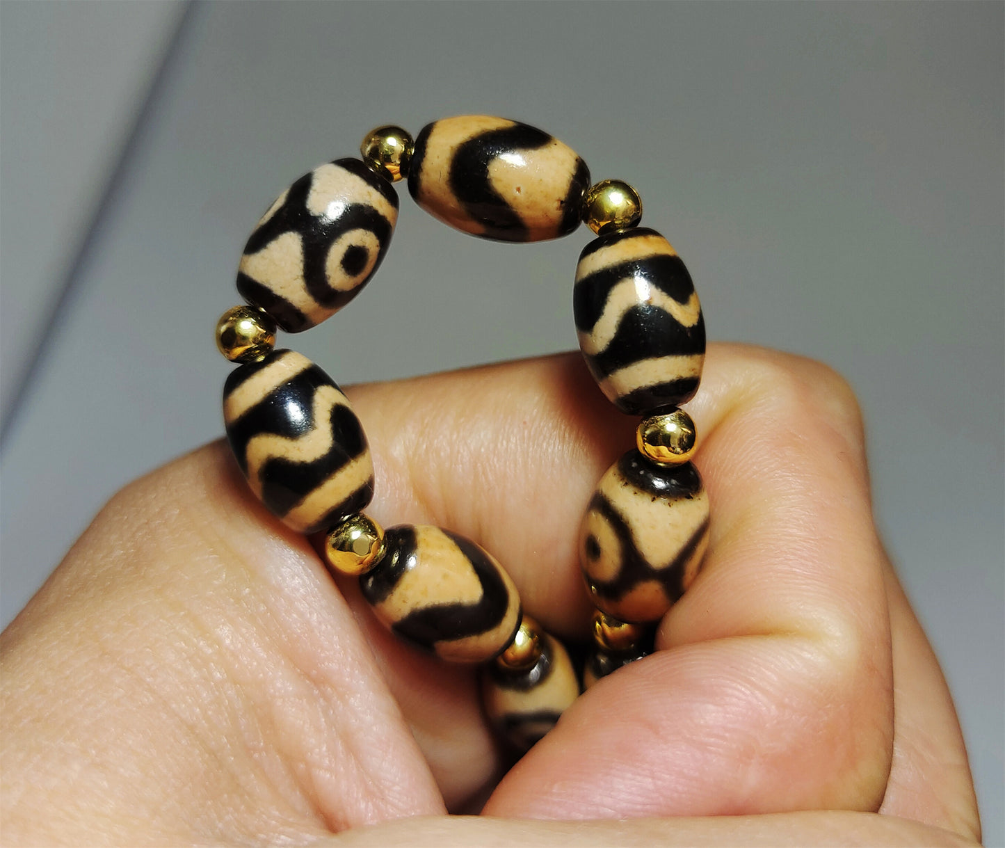 Real tibetan pure three eyes dzi bead bracelet amulet genuine old ancient himalaya agate tiger tooth water wave zigzag mala gzi pendant talisman