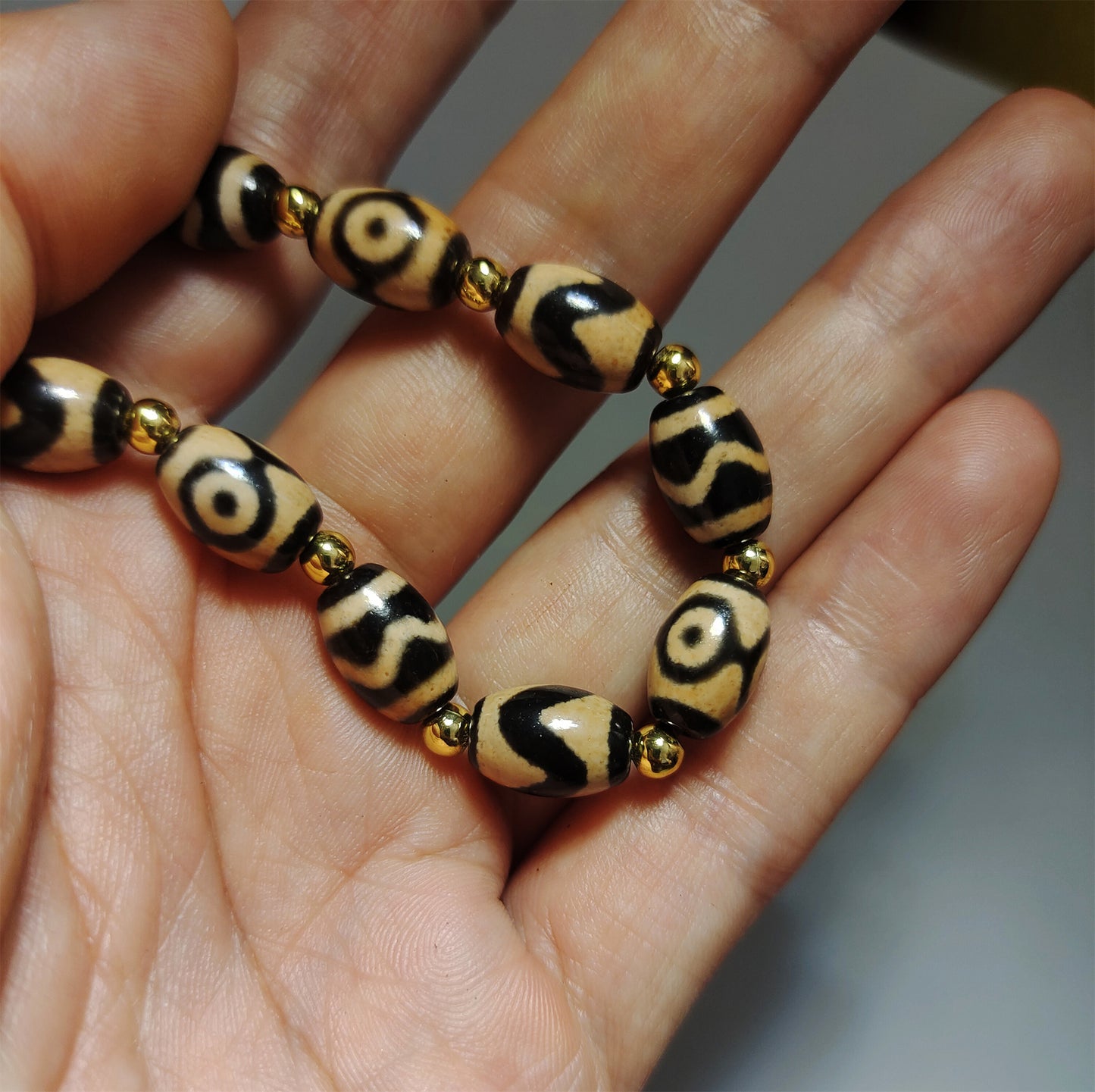 Real tibetan pure three eyes dzi bead bracelet amulet genuine old ancient himalaya agate tiger tooth water wave zigzag mala gzi pendant talisman