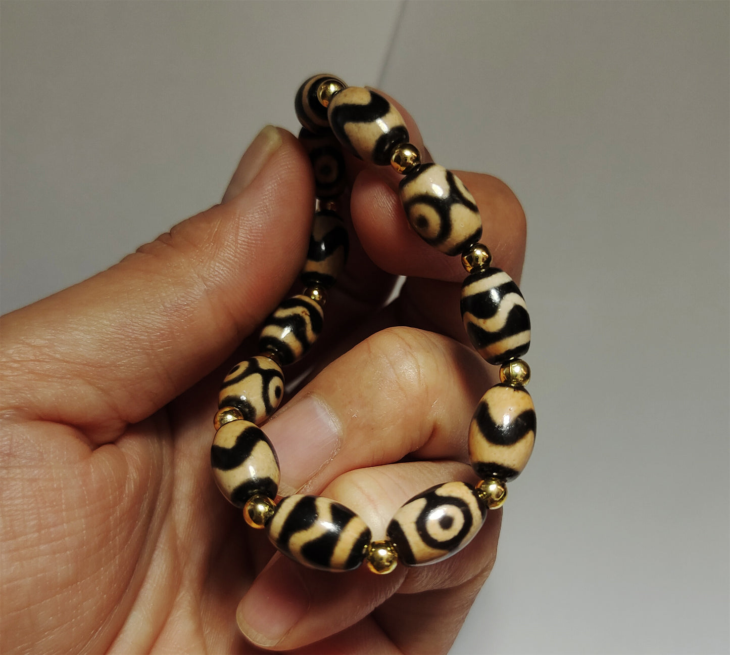 Real tibetan pure three eyes dzi bead bracelet amulet genuine old ancient himalaya agate tiger tooth water wave zigzag mala gzi pendant talisman