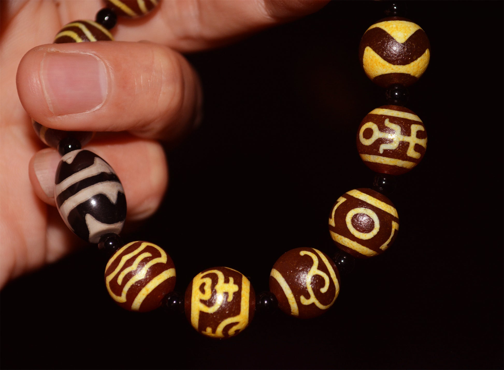 Real tibetan pure tiger tooth dzi bead amulet genuine old ancient himalaya agate garuda bird water wave green tara sakor namkor ruyi nectar bottle god of wealth gzi pendant talisman bracelet