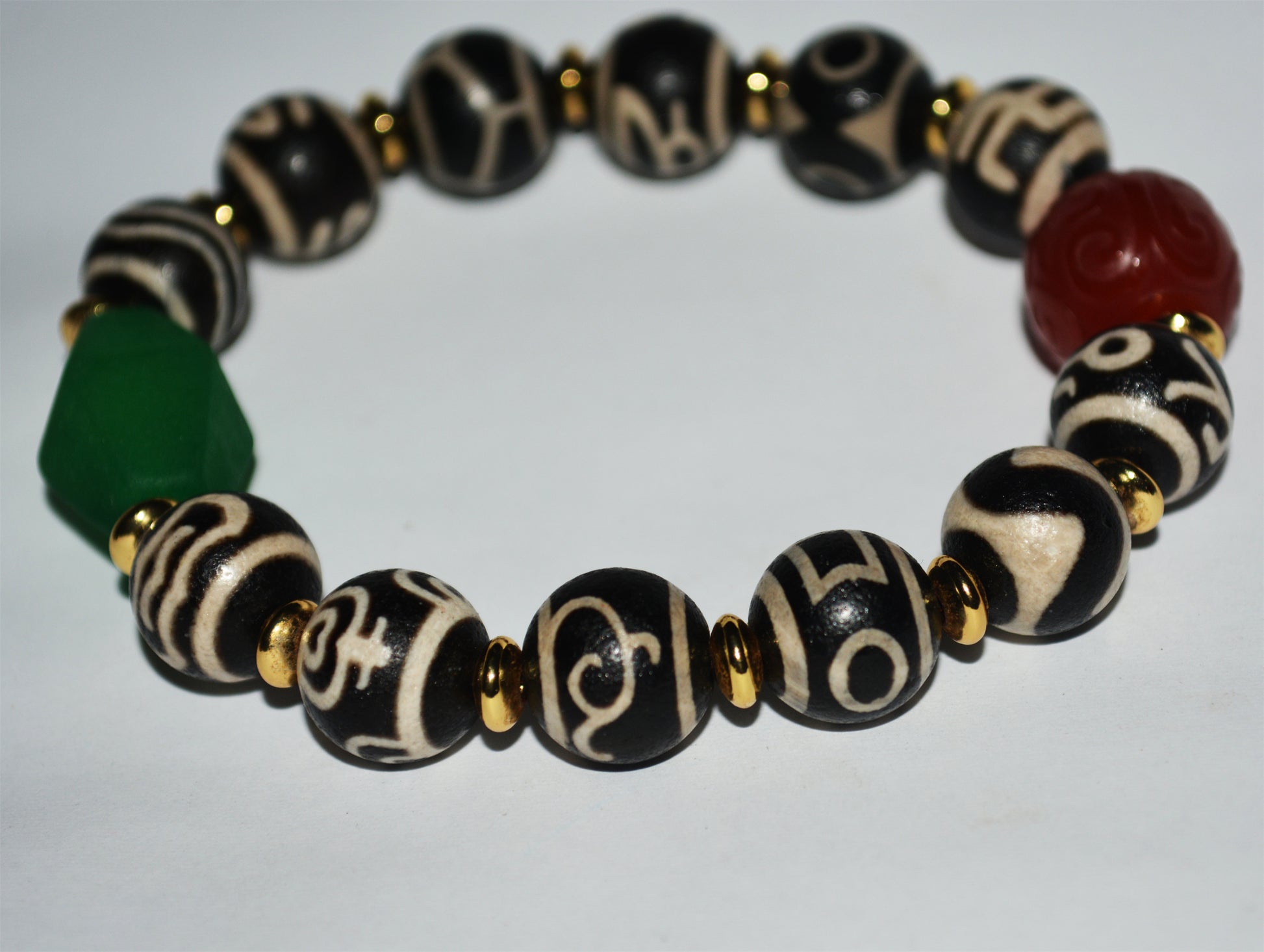 Real tibetan pure tiger tooth three eyes dzi bead amulet genuine old ancient himalaya agate garuda bird water wave green tara sakor namkor ruyi nectar bottle god of wealth gzi pendant talisman bracelet