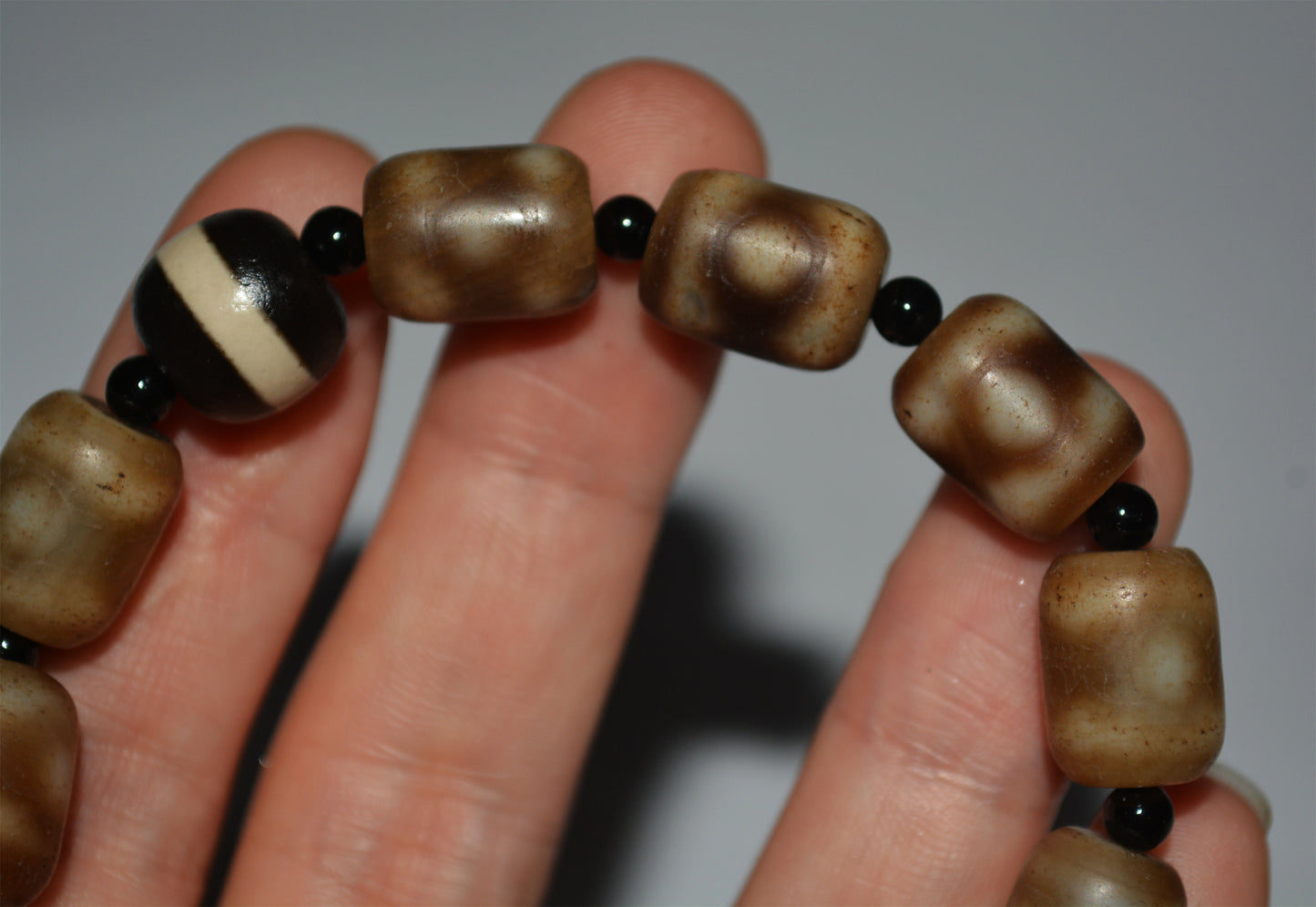 Real tibetan three eyes dzi bead amulet genuine old ancient himalaya agate pure 3 gzi pendant talisman bracelet mala