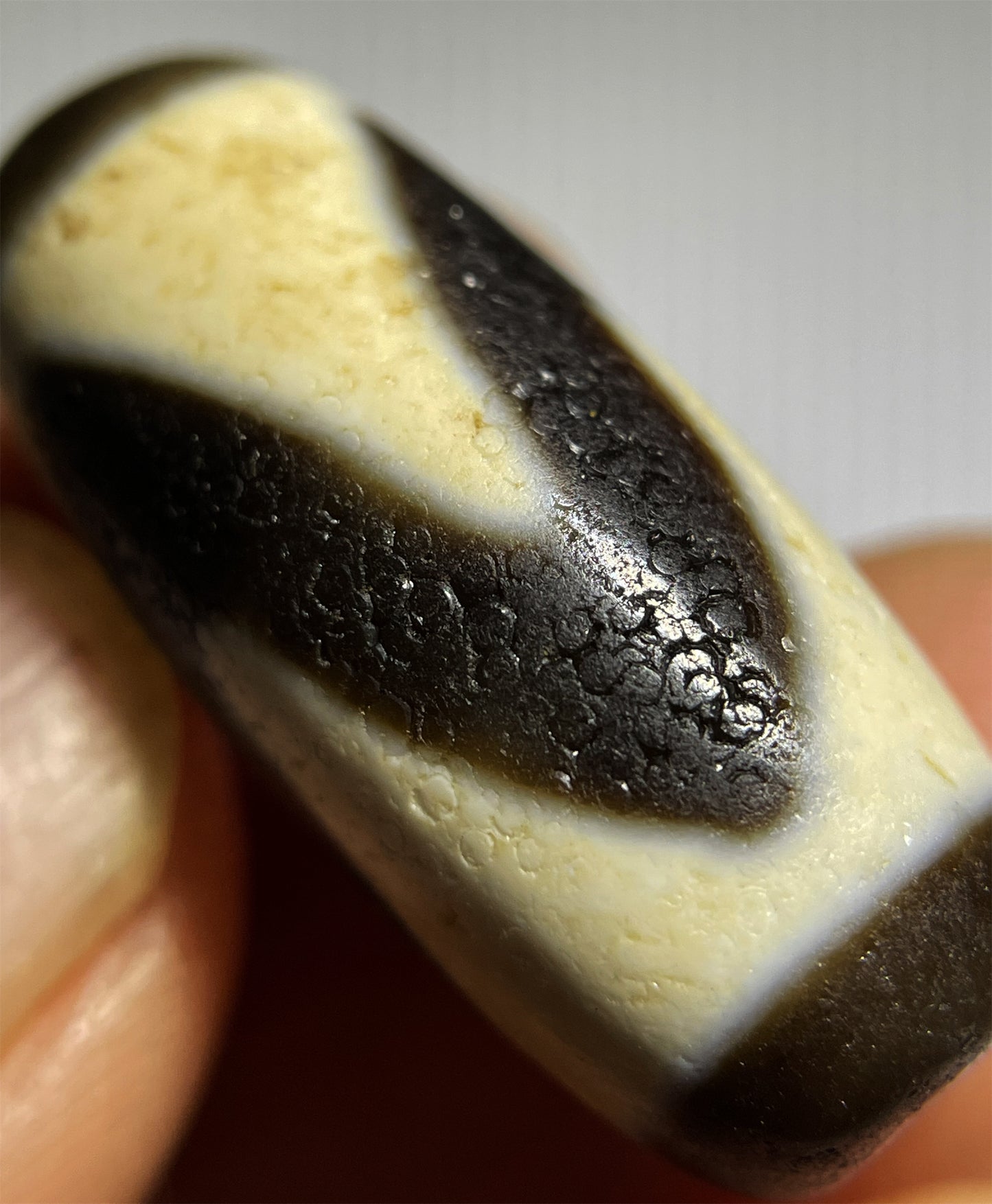 Tibetan Ancient Real Zigzag Tiger Tooth Dzi Bead Amulet Himalayas Pendnat Water Wave Genuine Agate Gzi Talisman