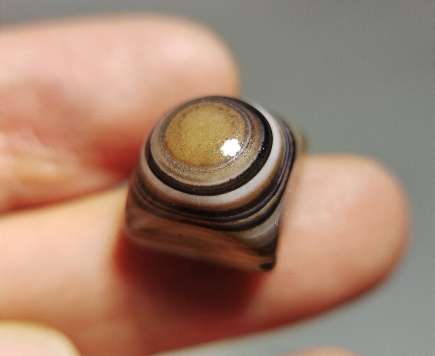 tibetan ancient lukmik eye dzi bead agate