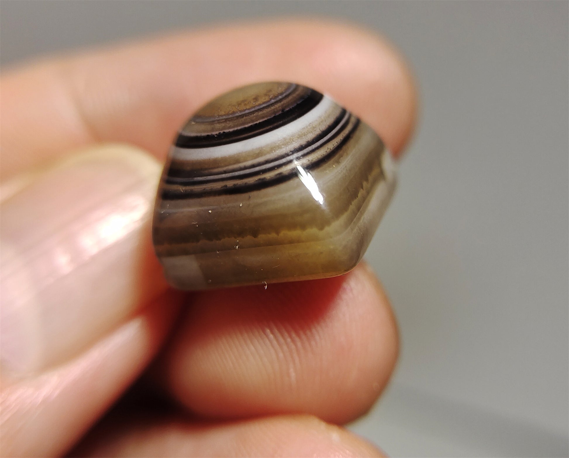 tibetan ancient lukmik eye dzi bead agate