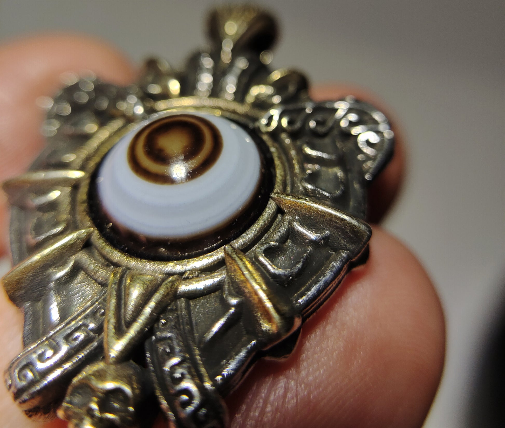 Old Lukmik Dzi Bead Pendant Himalaya Tibetan Antique One Eye Goat Medicine luk mik