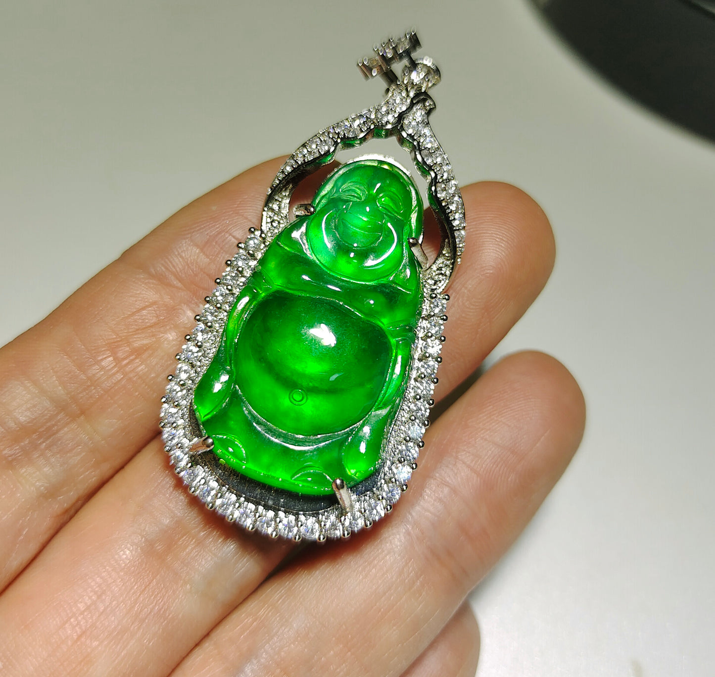 MRX: Natural Grade A Glassy Emerald Green Jadeite Jade Buddha Pendant Amulet Authentic