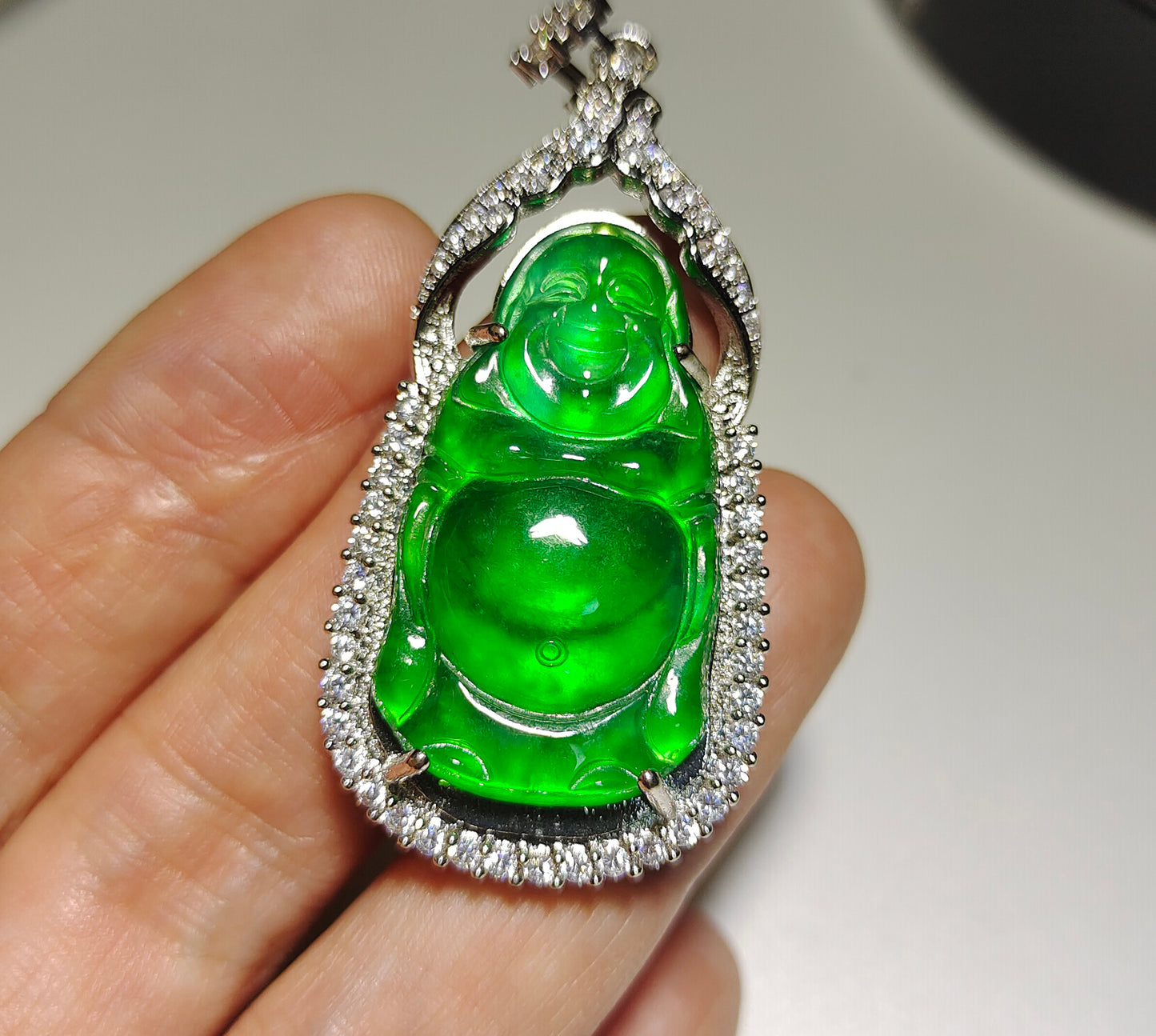 MRX: Natural Grade A Glassy Emerald Green Jadeite Jade Buddha Pendant Amulet Authentic