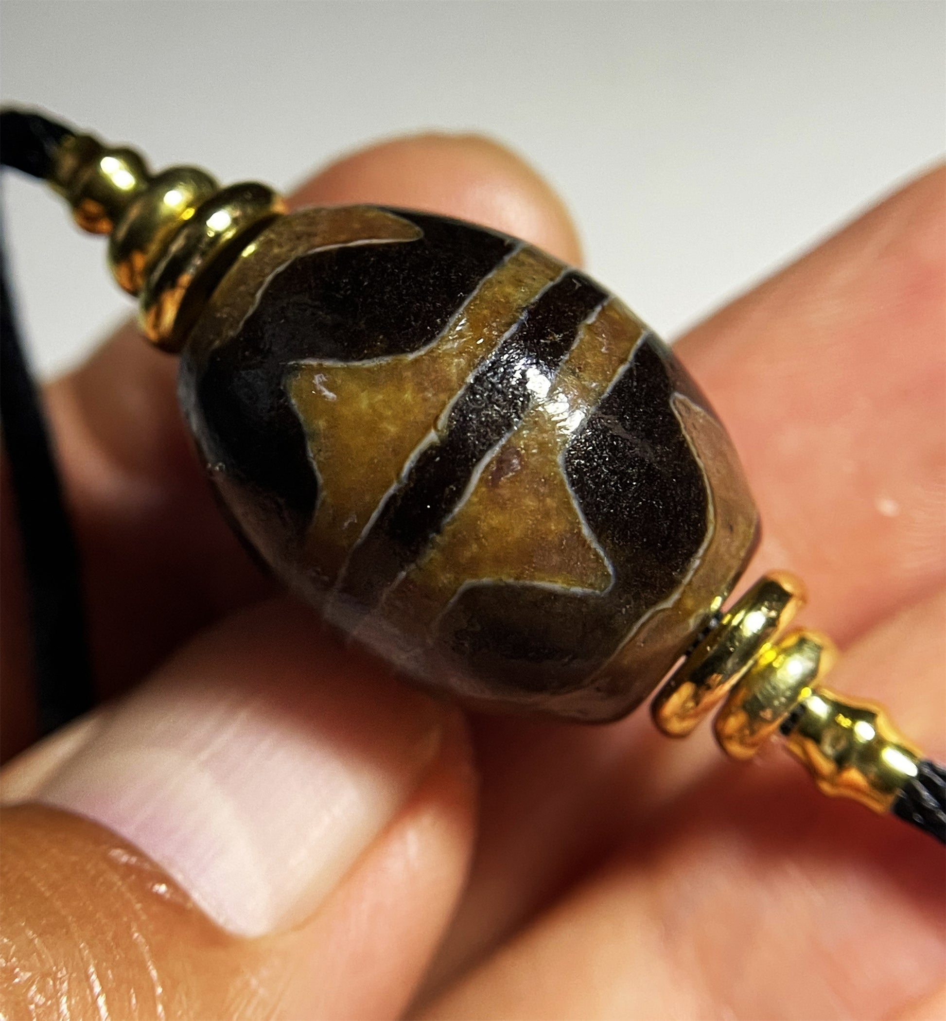 Ancient Dzi Bead Genuine Tibet Tiger Tooth Amulet Pendant Himalayan Agate Pure Water Wave Zigzag Gzi Old Antique Real Talisman Bracelet