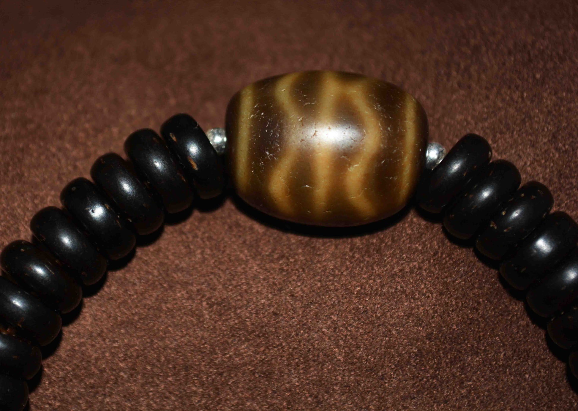 Ancient Tibetan Pure Tiger Tooth Dzi Bead Amulet Double Water Wave Himalayas Genuine Zigzag Agate Gzi Pendant Talisman